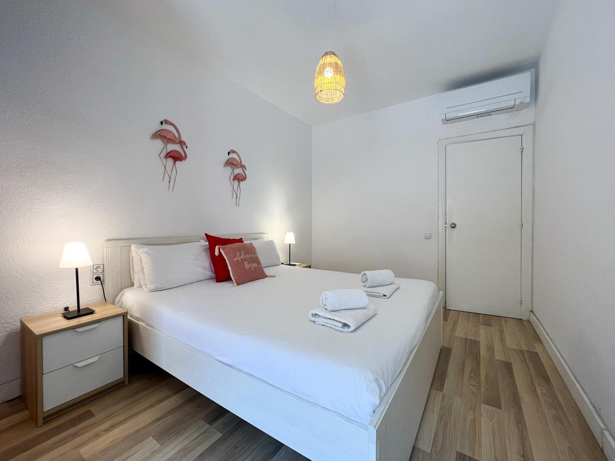 Stay U-Nique Apartments Sardenya II Барселона Экстерьер фото
